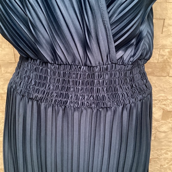 DKNY Blue Pleated Smocked-Waist Midi Dress - Picture 5 of 16